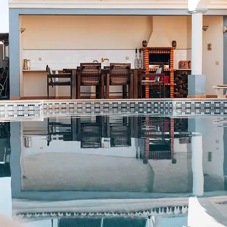 Casa Nostra Villa